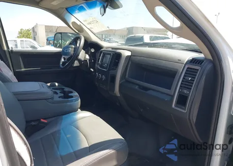 2017 Ram 2500 Tradesman 4X2 6'4 Box z USA, uszkodzony, nr VIN 3C6UR4CJ0HG587687